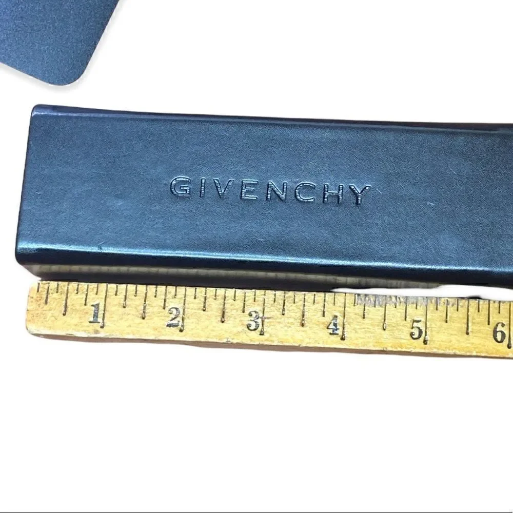 Givenchy fold over close rectangular eyeglass case preowned